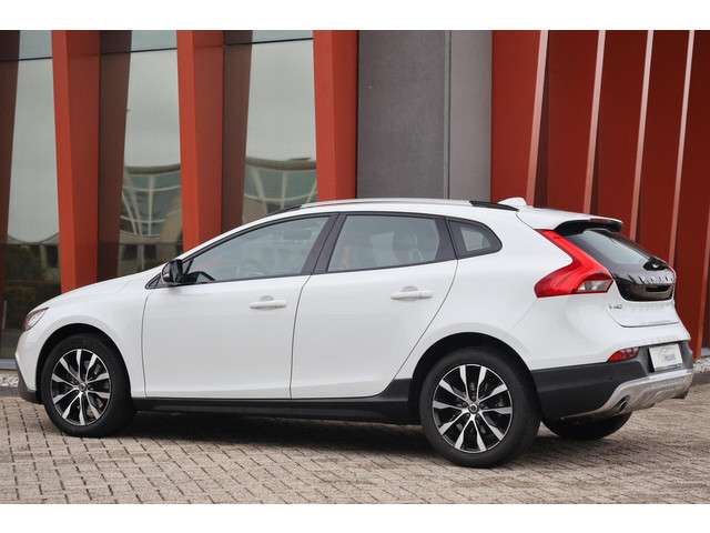 Volvo V40 3