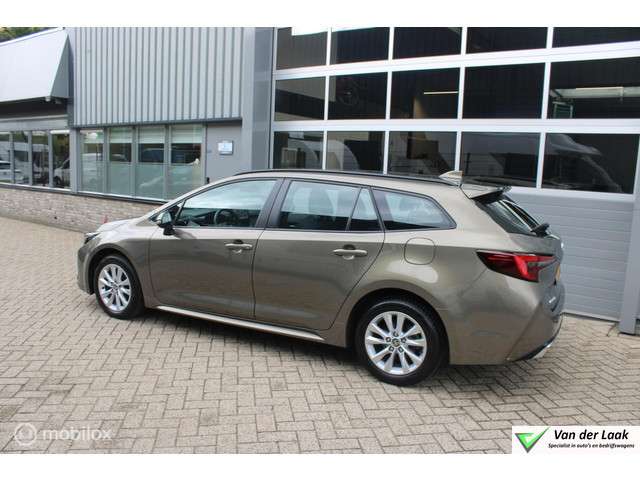 Toyota Corolla Touring Sports 3