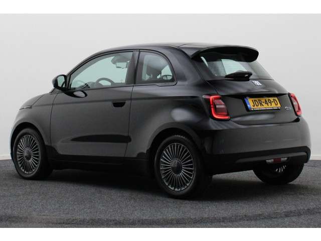 Fiat 500e 3