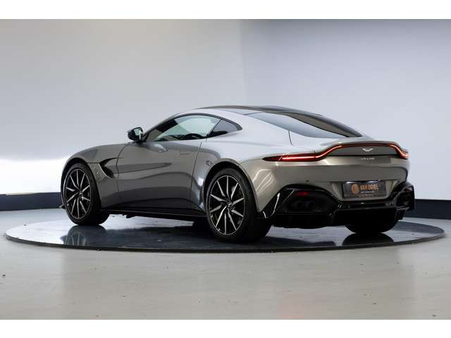 Aston Martin V8 Vantage 2