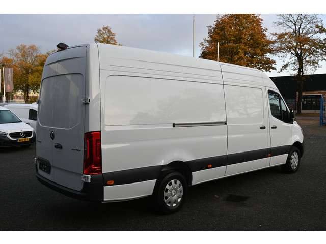 Mercedes-Benz Sprinter 3
