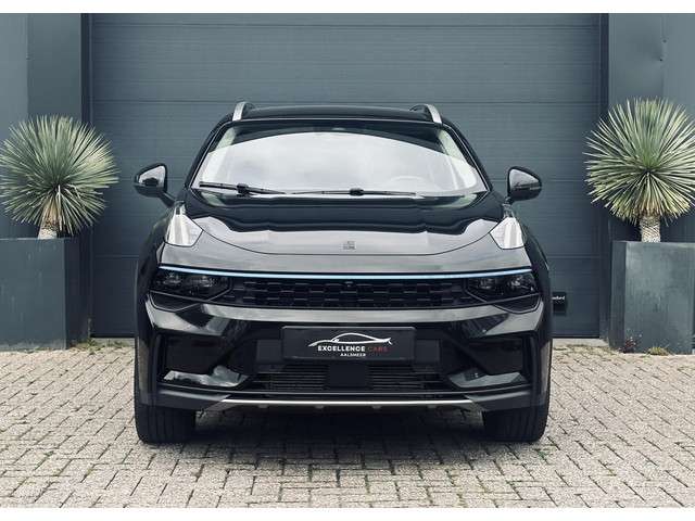 Lynk & Co 01 2