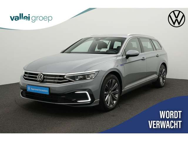 Volkswagen Passat variant 1.4 tsi 218 pk dsg phev gte business | trekhaak | navigatie discover pro | iq light | adaptief onderstel | head-up display | leder/alcantara | achteruitrijcamera foto 10
