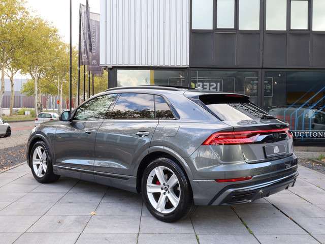 Audi Q8 3