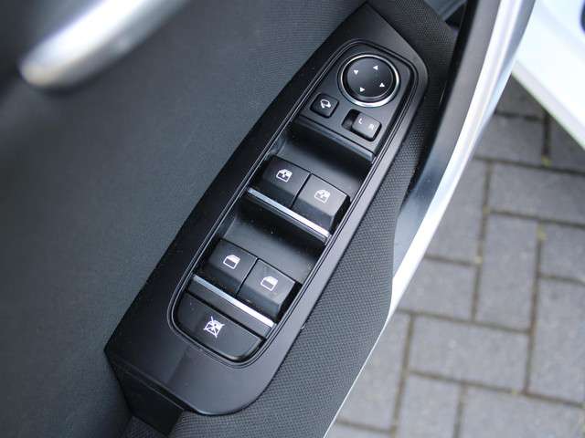 Kia Ceed 2024 Benzine