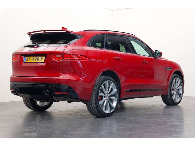 Jaguar F-PACE 2