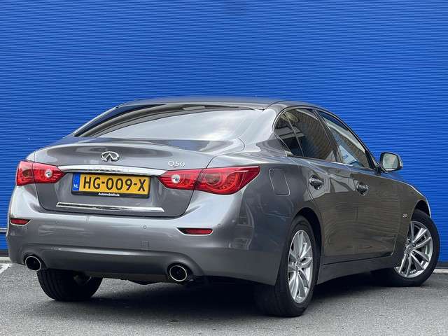 Infiniti Q 3