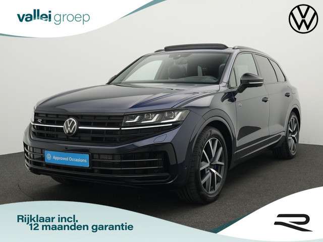 Volkswagen Touareg 3.0 TSi 462 pk tiptronic eHybrid 4MOTION R | Panoramadak | Servosluiting portieren | Leder 'Vienna' | Head-Up Display | Geheugenstoelen | Rondomzicht camera