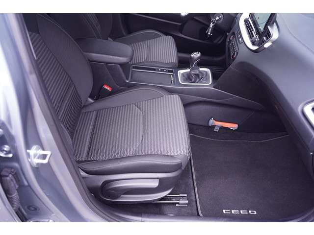 Kia Ceed 2022 Benzine