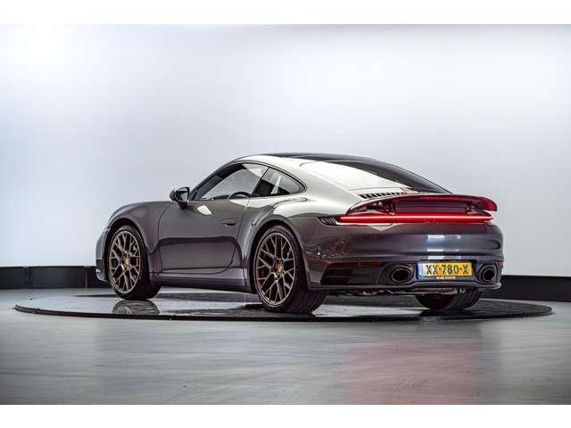 Porsche 911 2019 Benzine