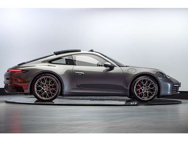 Porsche 911 2019 Benzine