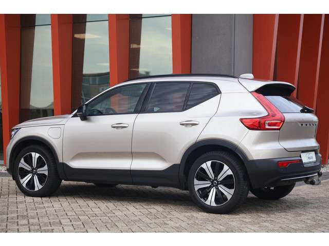 Volvo XC40 3