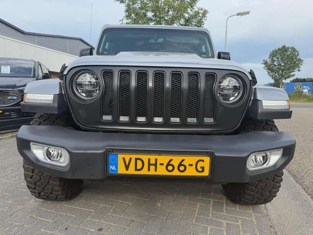 Jeep Wrangler 2