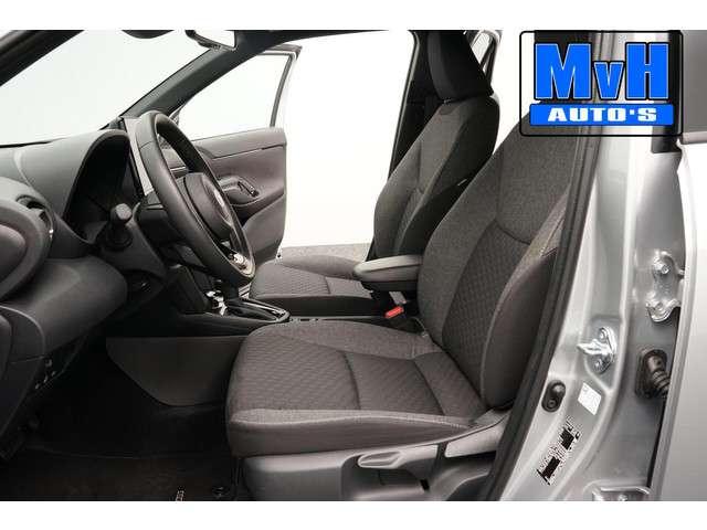 Toyota Yaris Cross 3