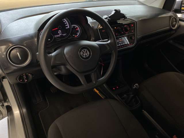 Volkswagen up! 3
