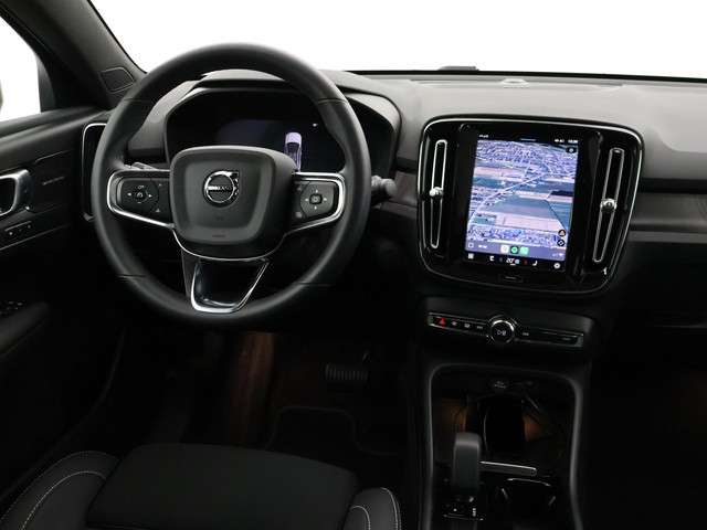 Volvo C40 3