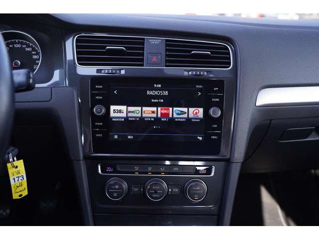 Volkswagen Golf 2019 Benzine
