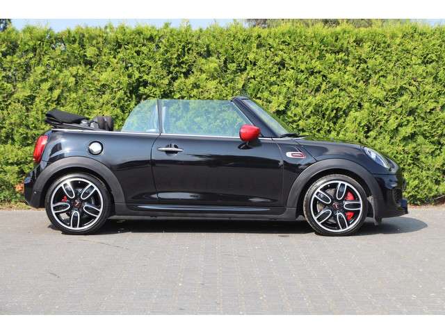 MINI Cooper Cabrio 2
