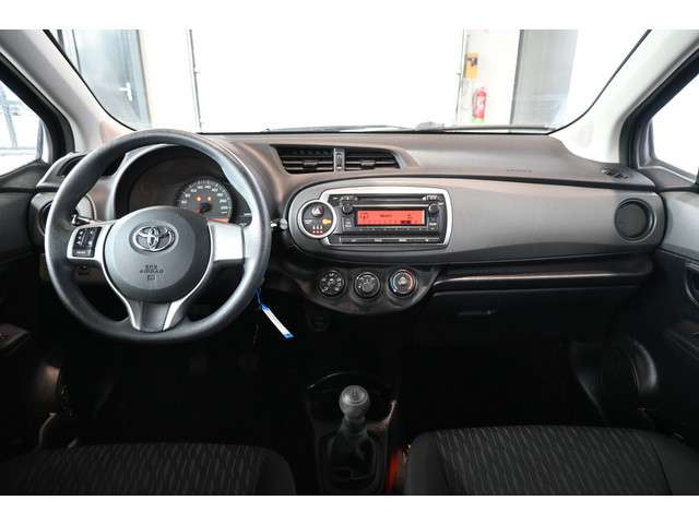 Toyota Yaris 2