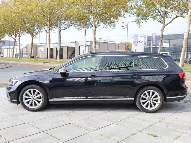Volkswagen Passat 2