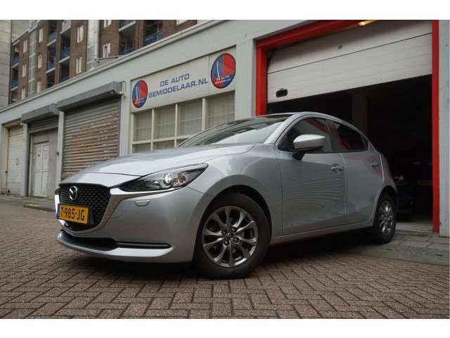 Mazda 2 3