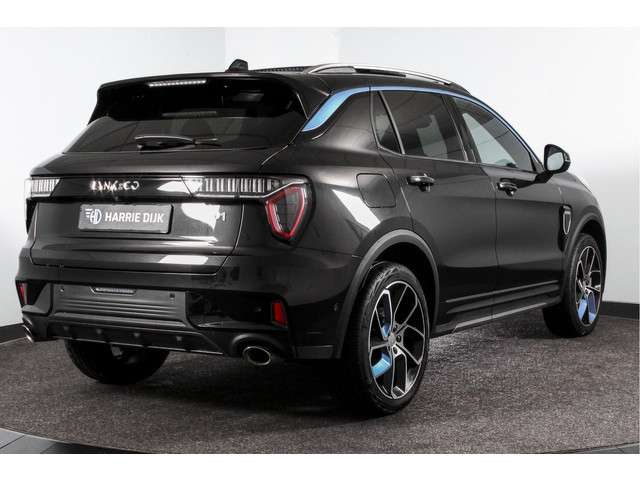Lynk & Co 01 2