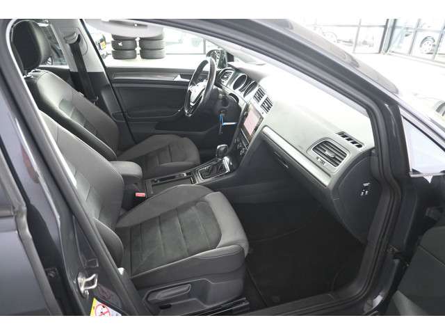 Volkswagen Golf 2019 Benzine