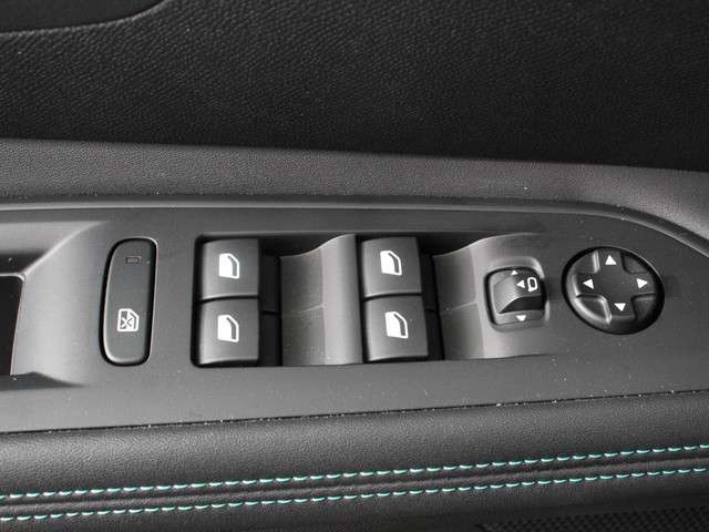 Peugeot 3008 2024 Benzine
