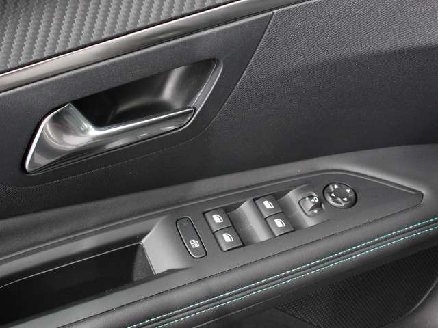 Peugeot 3008 2024 Benzine