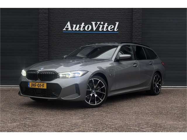 BMW 3-serie Touring 330e M-sport LCI Facelift | Camera | Adaptive Cruise | Comfort Access | Fabrieksgarantie