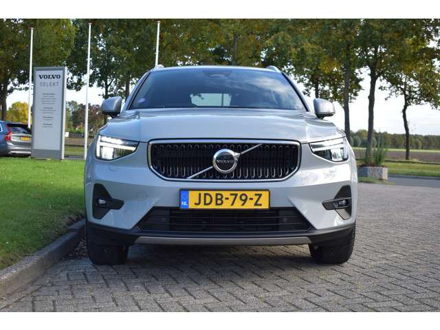 Volvo XC40 3