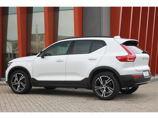 Volvo XC40 3