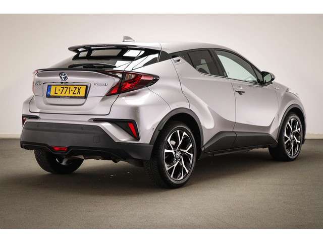 Toyota C-HR 2