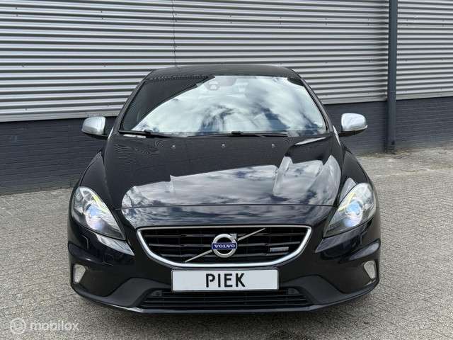 Volvo V40 3