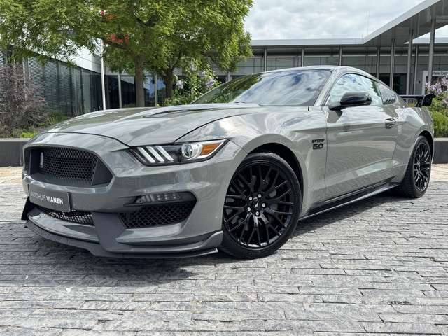 Ford Mustang 2