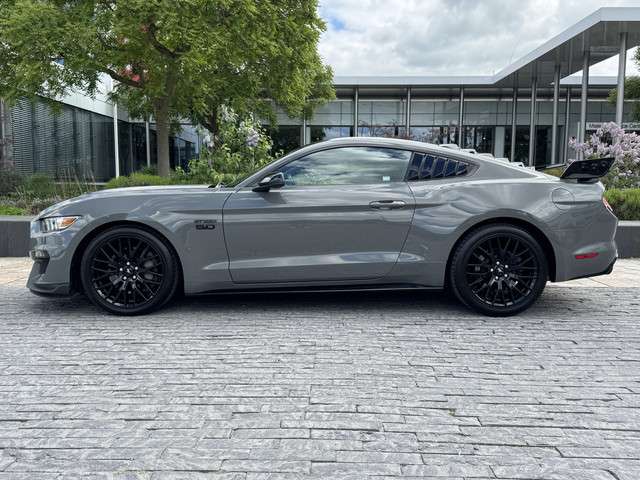Ford Mustang 3
