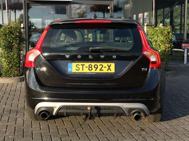 Volvo V60 3