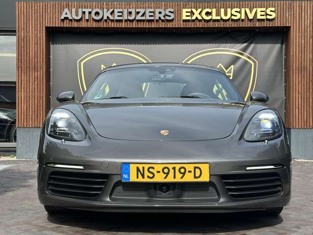Porsche 718 2