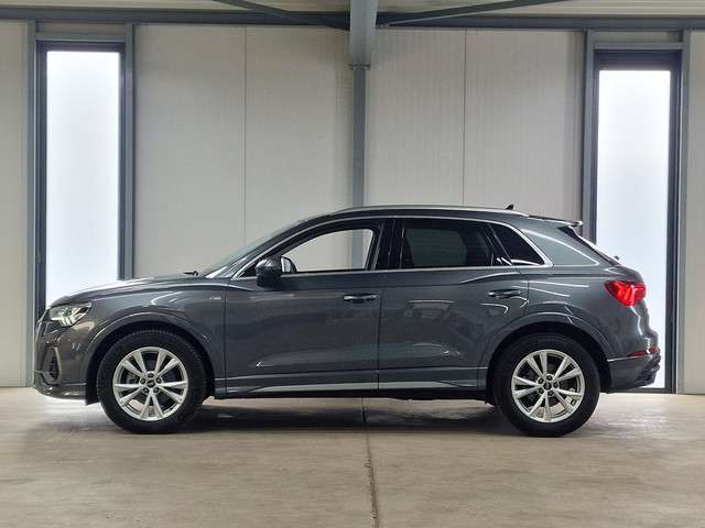 Audi Q3 2023 Benzine