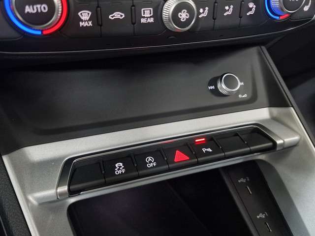 Audi Q3 2023 Benzine