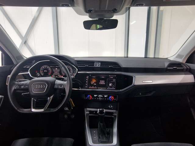 Audi Q3 2023 Benzine