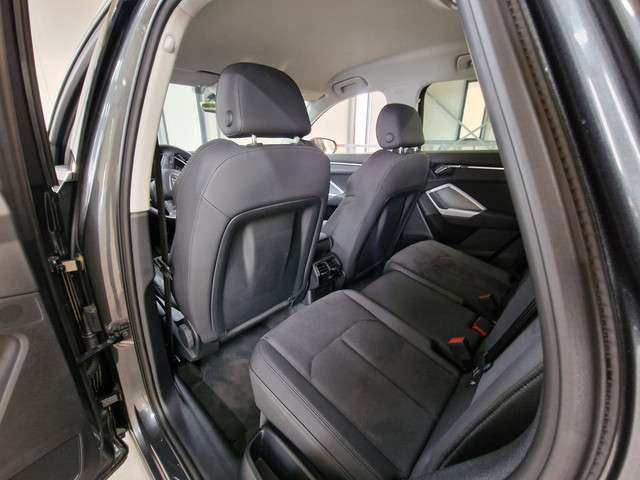 Audi Q3 2023 Benzine