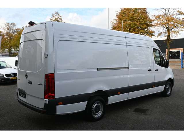 Mercedes-Benz Sprinter 3