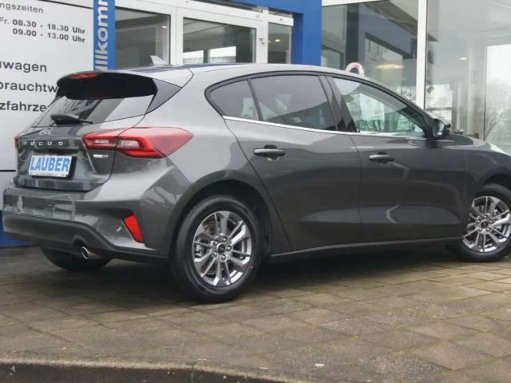 Ford Focus 2023 Benzine