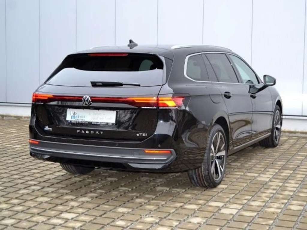 Volkswagen Passat 2024 Benzine