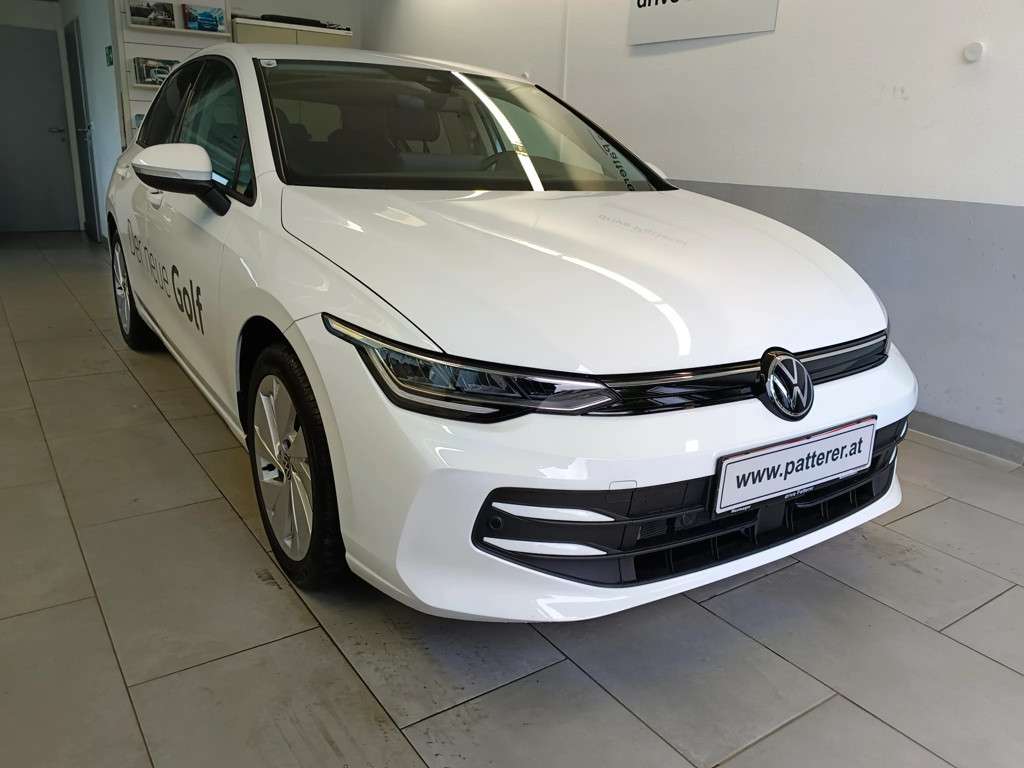 Volkswagen Golf 2024 Benzine