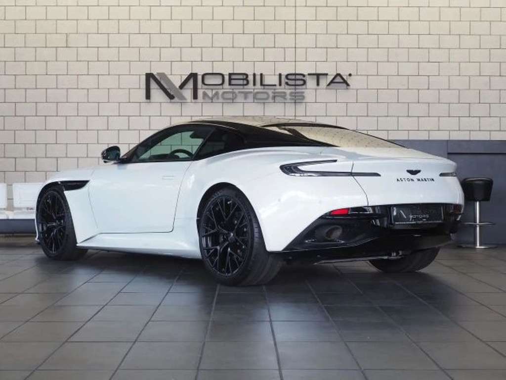 Aston Martin DB12 2024 Benzine