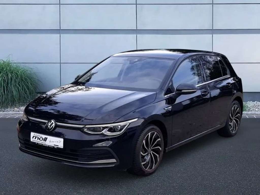 Volkswagen Golf 2023 Benzine