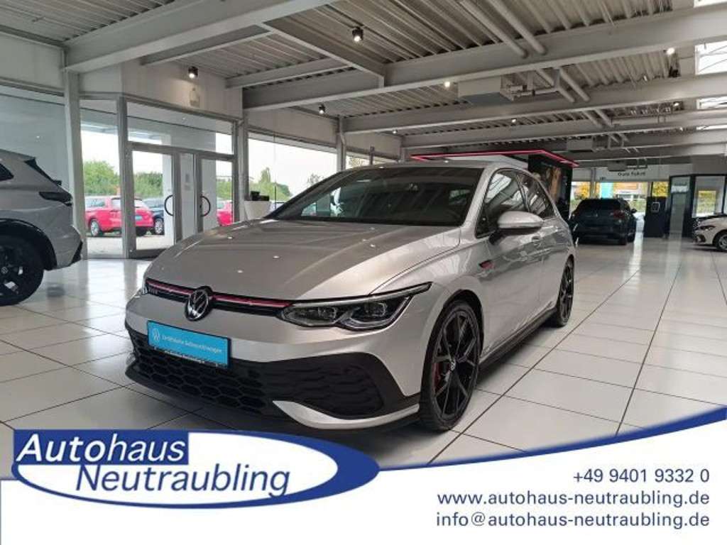 Volkswagen Golf 2023 Benzine