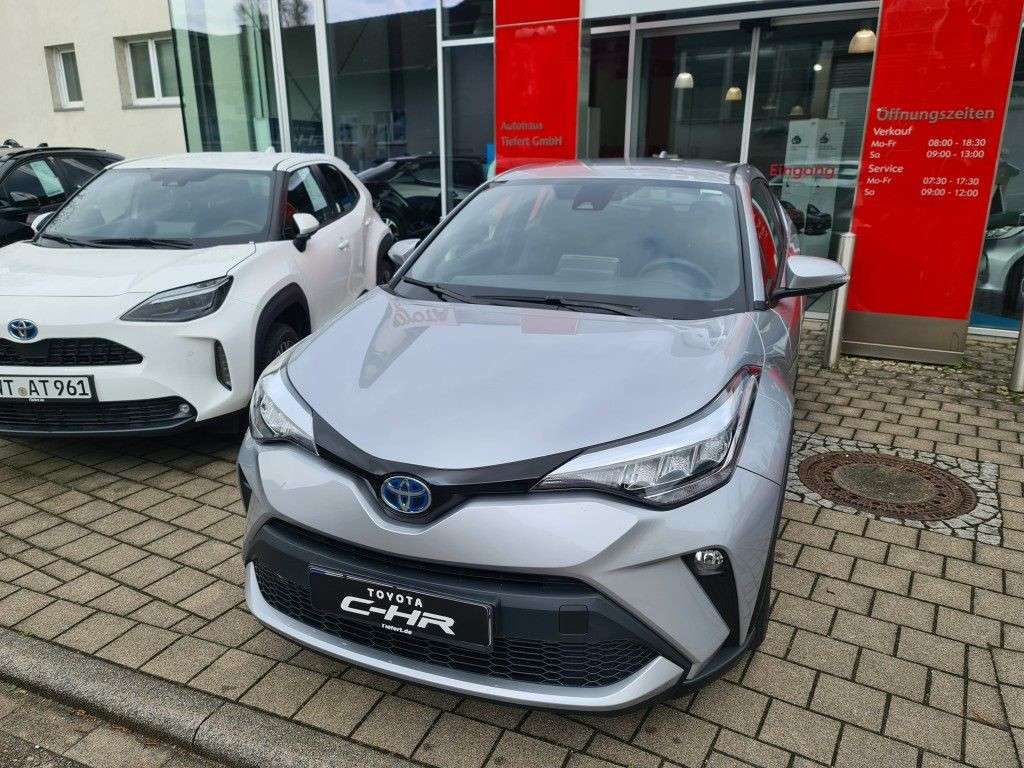 Toyota C-HR 2023 Hybride Benzine